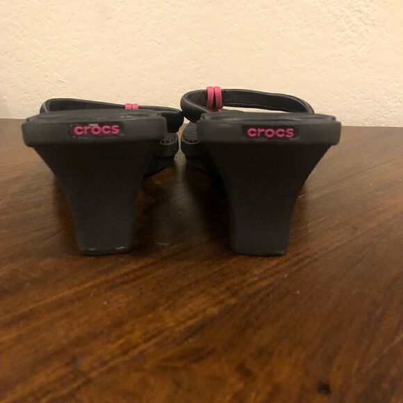 COPY - NWOT Black and pink Cabana Crocs wedges - Picture 4 of 4